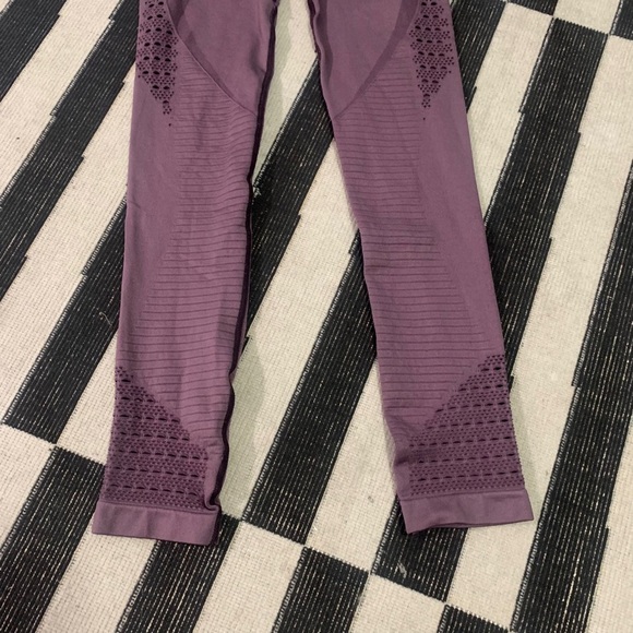 GYMSHARK Women’s Purple Wash Energy Seamless Leggings Small - Picture 6 of 12